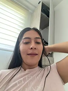 Sophie  Foxxx online show from June 28, 2026, 3:40 pm