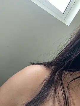 Snapshot of Sophie__Foxxx chatting on May 18, 2026, 2:55 pm Sophie Foxxx online show from May 18, 2026, 2:55 pm