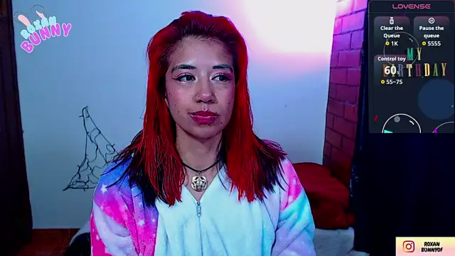 Snapshot of Roxanbunny1 chatting on October 2, 2025, 8:18 am Roxanbunny1 online show from October 2, 2025, 8:18 am