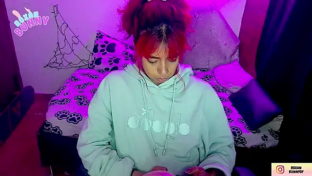 Snapshot of Roxanbunny1 chatting on October 29, 2025, 11:47 pm Roxanbunny1 online show from October 29, 2025, 11:47 pm