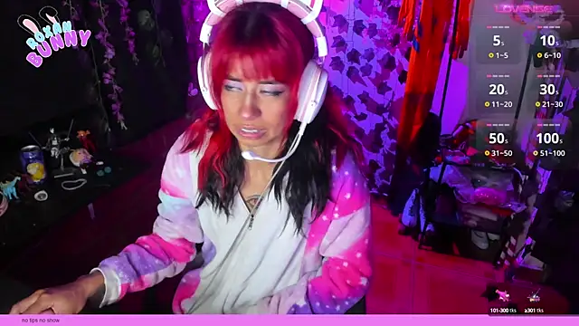 Snapshot of Roxanbunny1 chatting on February 10, 2025, 4:30 am Roxanbunny1 online show from February 10, 2025, 4:30 am