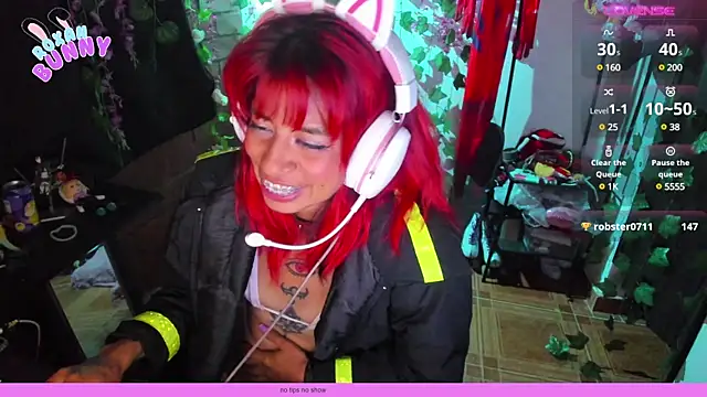 Snapshot of Roxanbunny1 chatting on February 9, 2025, 5:29 am Roxanbunny1 online show from February 9, 2025, 5:29 am