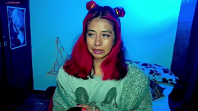 Snapshot of Roxanbunny1 chatting on October 22, 2025, 2:44 am Roxanbunny1 online show from October 22, 2025, 2:44 am