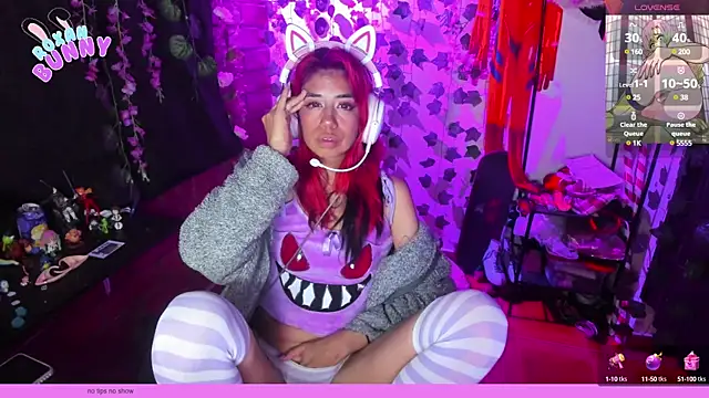 Snapshot of Roxanbunny1 chatting on February 19, 2025, 5:38 am Roxanbunny1 online show from February 19, 2025, 5:38 am