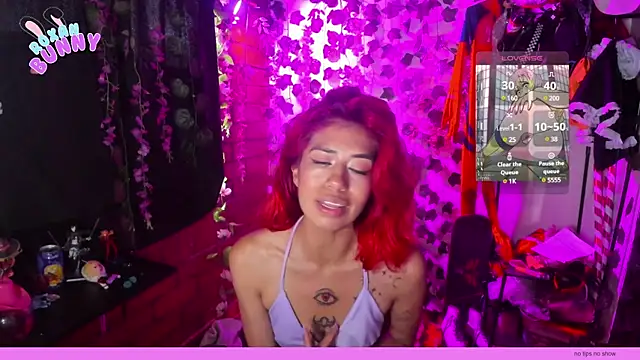 Snapshot of Roxanbunny1 chatting on February 15, 2025, 10:31 pm Roxanbunny1 online show from February 15, 2025, 10:31 pm