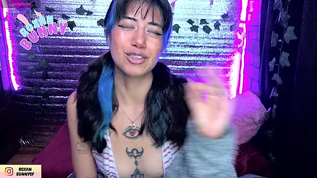 Roxanbunny1 online show from March 16, 2026, 5:37 am