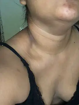 Snapshot of Rose_Olivia chatting on February 26, 2025, 2:16 pm Rose Olivia online show from February 26, 2025, 2:16 pm