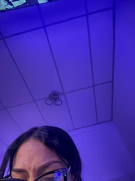 Charly  online show from February 7, 2026, 4:42 am