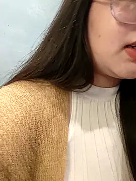 ANNELIESE  online show from February 25, 2025, 1:43 pm