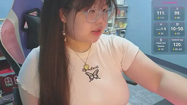 ANNELIESE  online show from September 20, 2025, 3:55 am