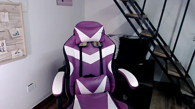 samantha baby  online show from January 16, 2026, 2:54 pm