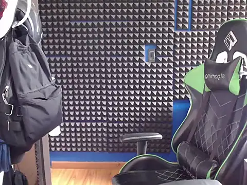 Curly Angel24 online show from November 24, 2025, 3:01 pm