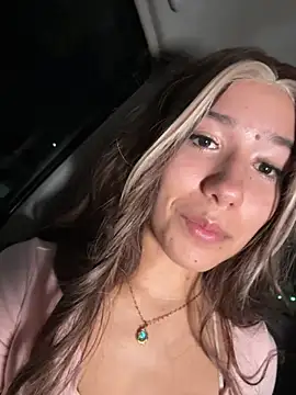 Snapshot of Lovely_Janeth chatting on December 13, 2025, 9:10 pm Lovely Janeth online show from December 13, 2025, 9:10 pm