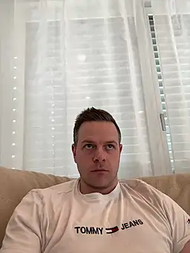 Snapshot of Danii0790 chatting on February 8, 2025, 3:00 pm Danii0790 online show from February 8, 2025, 3:00 pm