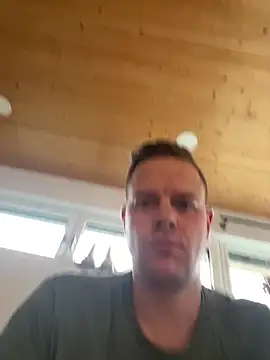 Snapshot of Danii0790 chatting on December 14, 2025, 9:26 am Danii0790 online show from December 14, 2025, 9:26 am