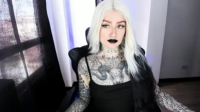 Anaii Gomez online show from November 26, 2025, 8:20 pm