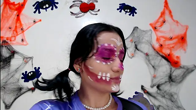 Sisirojas online show from October 14, 2025, 8:31 pm