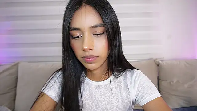 Snapshot of Ariadna5 chatting on February 16, 2025, 7:26 am Ariadna5 online show from February 16, 2025, 7:26 am