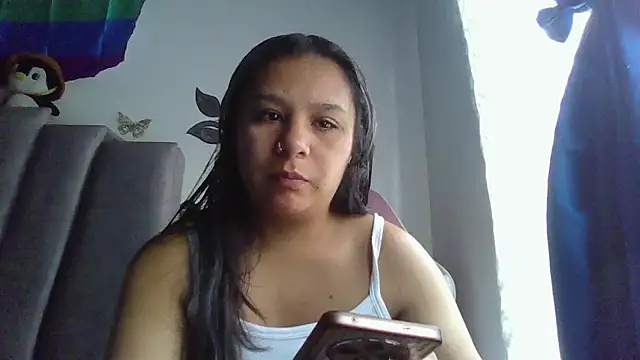 Charis 21 online show from April 7, 2026, 5:26 pm