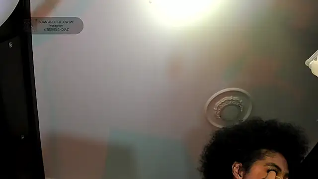 Snapshot of Apotheosis01 chatting on July 16, 2026, 8:22 am Apotheosis01 online show from July 16, 2026, 8:22 am