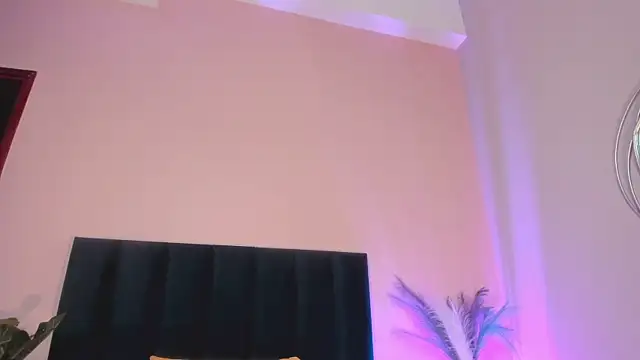 NoraDasilva online show from December 4, 2025, 12:42 am