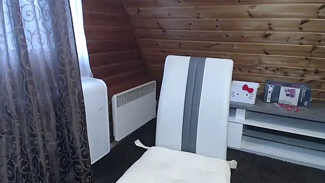 Snapshot of LaMadrina006 chatting on November 20, 2025, 9:21 am LaMadrina006 online show from November 20, 2025, 9:21 am