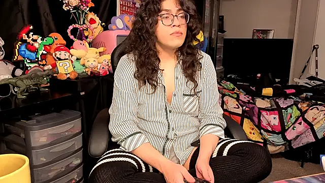 Snapshot of ShinyCherub chatting on October 29, 2025, 12:20 am ShinyCherub online show from October 29, 2025, 12:20 am