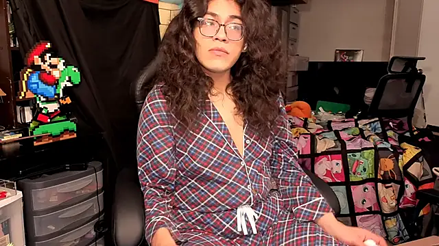 Snapshot of ShinyCherub chatting on November 18, 2025, 1:54 am ShinyCherub online show from November 18, 2025, 1:54 am