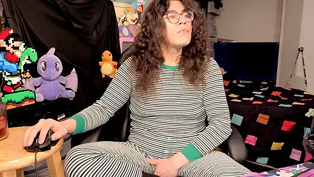 Snapshot of ShinyCherub chatting on December 15, 2025, 3:34 am ShinyCherub online show from December 15, 2025, 3:34 am