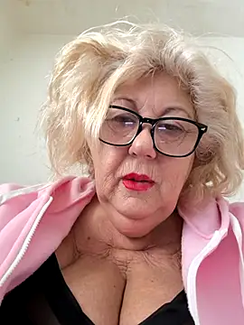 Snapshot of Merilulla chatting on November 20, 2025, 12:28 pm Merilulla online show from November 20, 2025, 12:28 pm