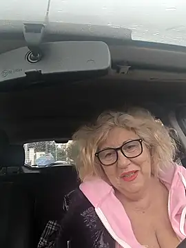 Snapshot of Merilulla chatting on November 18, 2025, 12:41 pm Merilulla online show from November 18, 2025, 12:41 pm