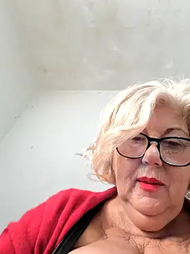 Snapshot of Merilulla chatting on November 8, 2025, 1:47 pm Merilulla online show from November 8, 2025, 1:47 pm