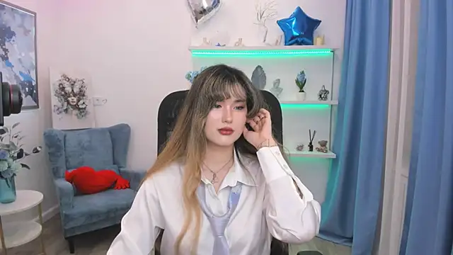 AnneTLi online show from April 22, 2026, 7:20 pm