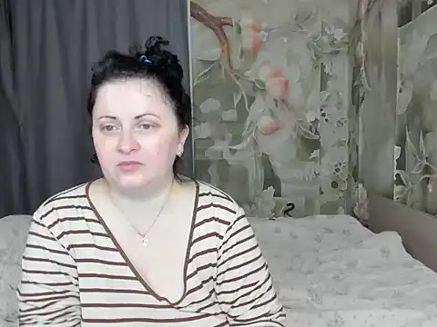 Snapshot of Lillian2 chatting on March 27, 2026, 1:36 am Lillian2 online show from March 27, 2026, 1:36 am