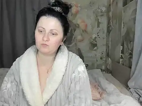 Snapshot of Lillian2 chatting on January 9, 2026, 7:04 am Lillian2 online show from January 9, 2026, 7:04 am
