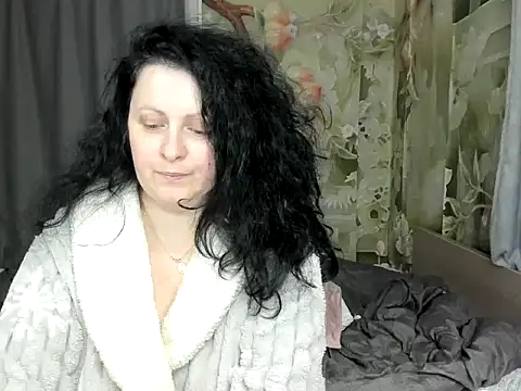 Snapshot of Lillian2 chatting on February 15, 2026, 2:38 pm Lillian2 online show from February 15, 2026, 2:38 pm