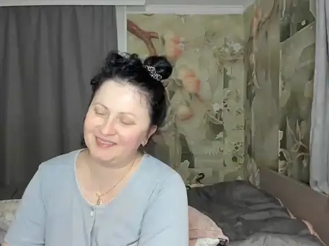 Snapshot of Lillian2 chatting on February 1, 2026, 7:17 am Lillian2 online show from February 1, 2026, 7:17 am