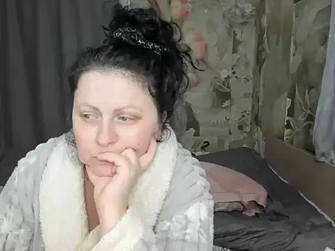 Snapshot of Lillian2 chatting on February 14, 2026, 3:18 am Lillian2 online show from February 14, 2026, 3:18 am