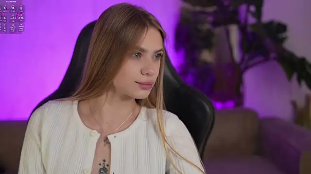 Snapshot of Angy_Netal chatting on October 8, 2025, 6:37 am Angy Netal online show from October 8, 2025, 6:37 am