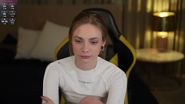 Snapshot of Angy_Netal chatting on February 18, 2025, 2:06 pm Angy Netal online show from February 18, 2025, 2:06 pm