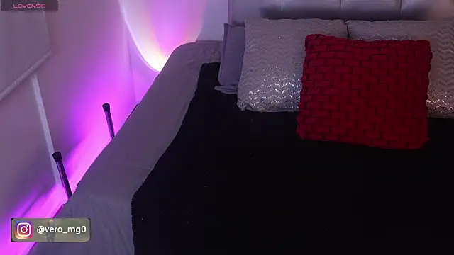  Eyra online show from December 22, 2025, 2:44 am