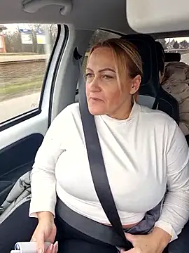 Snapshot of Isabellaa04 chatting on February 16, 2026, 9:30 am Isabellaa04 online show from February 16, 2026, 9:30 am