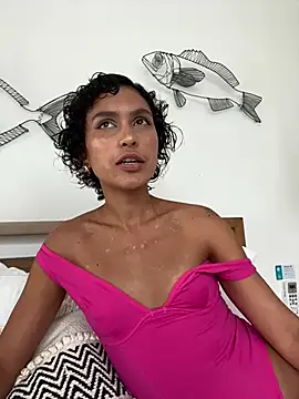 AnaRoxane  online show from June 25, 2026, 6:57 pm