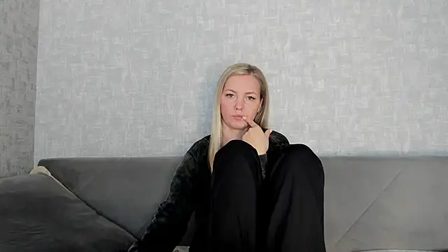 iam Venus online show from February 16, 2026, 7:40 am