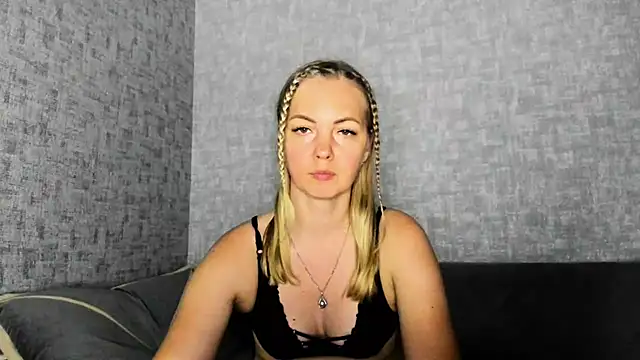 Snapshot of iam_Venus chatting on June 20, 2026, 4:23 pm iam Venus online show from June 20, 2026, 4:23 pm