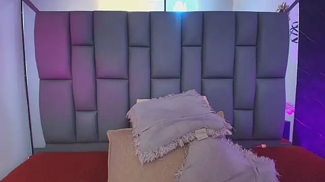  MiaBrown  online show from February 14, 2026, 12:05 pm