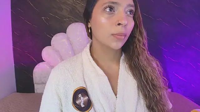  MiaBrown  online show from May 15, 2026, 12:03 pm