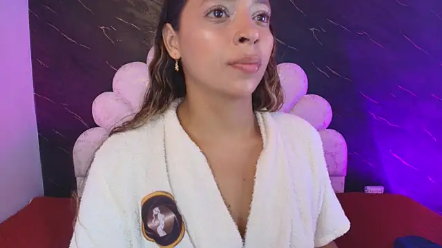  MiaBrown  online show from May 19, 2026, 12:12 pm