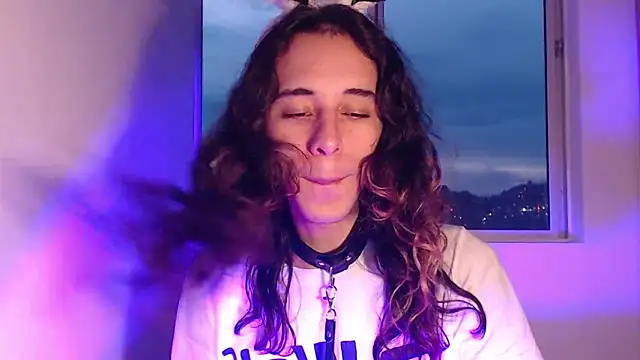 Snapshot of dussan chatting on March 7, 2025, 11:27 pm dussan online show from March 7, 2025, 11:27 pm