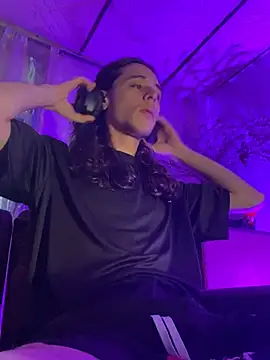 Snapshot of dussan chatting on March 15, 2025, 4:02 am dussan online show from March 15, 2025, 4:02 am